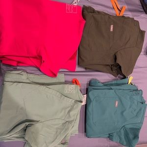 Figs Scrubs - ALL XXS TOPS CATARINA XS TALL KADE BOTTOMS